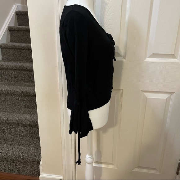 AMBIANCE WOMEN’S SIZE MEDIUM GAUZY LIGHTWEIGHT BLACK TOP BLOUSE - Picture 5 of 8